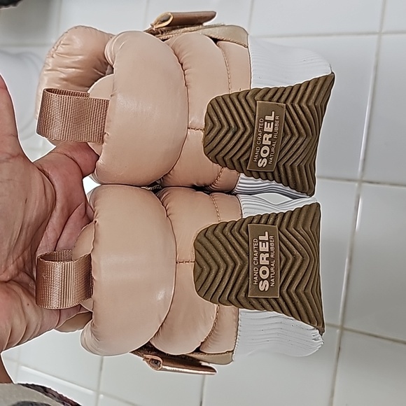 Sorel - Picture 4 of 4